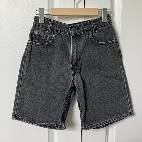 Vintage Levi's Black Faded Bermuda Long Walking Denim Festival Shorts - Picture 5 of 7